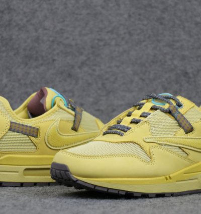 Nike Air Max 1 Travis Scott Cactus Jack Saturn Gold