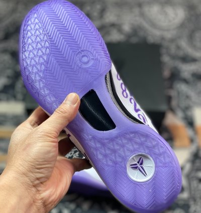 NK Kobe VIII 8 FQ3549-100