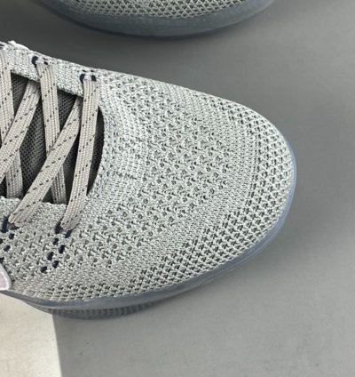 P240 Nk Kobe 11 Elite Low Pale Horse R824463-443