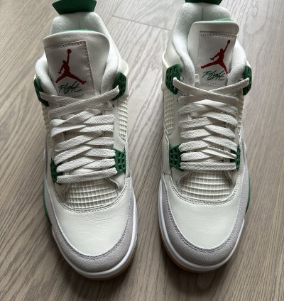 Jordan 4 SB Pine Green