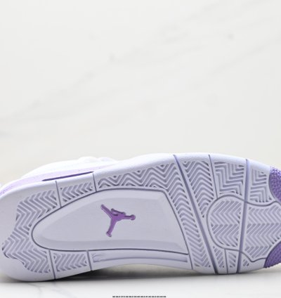 250 Nike Air Jordan 4 Retro CT8527-115