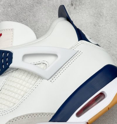 Air Jordan 4 Retro DR5415-100