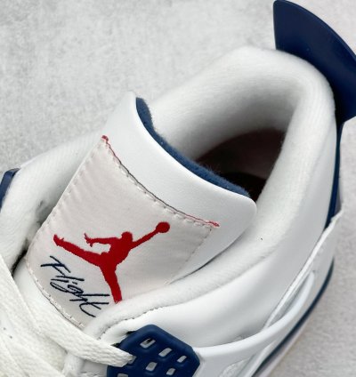 Air Jordan 4 Retro DR5415-100