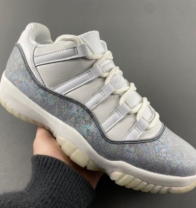 Air Jordan 11 Low Year of the Snake - HQ7000-001