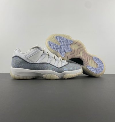 Air Jordan 11 Low Year of the Snake - HQ7000-001
