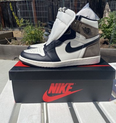 Air Jordan 1 High OG Dark Mocha