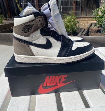 Air Jordan 1 High OG Dark Mocha