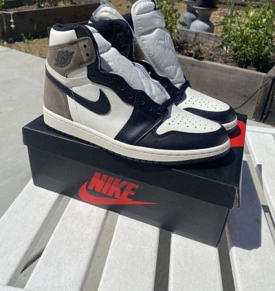Air Jordan 1 High OG Dark Mocha