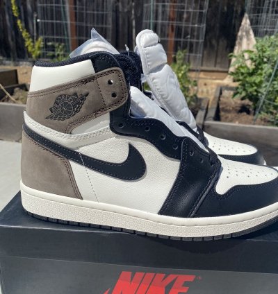 Air Jordan 1 High OG Dark Mocha