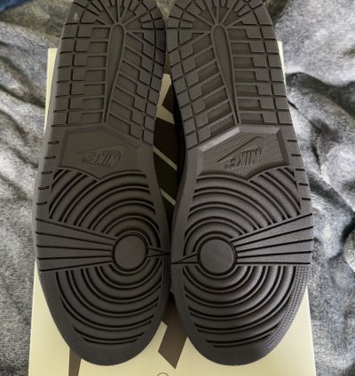 Air Jordan 1 Low Travis Scott Velvet Brown
