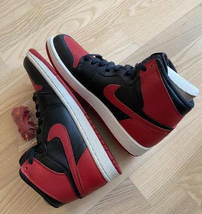 Air Jordan 1 Retro High OG Bred 2013