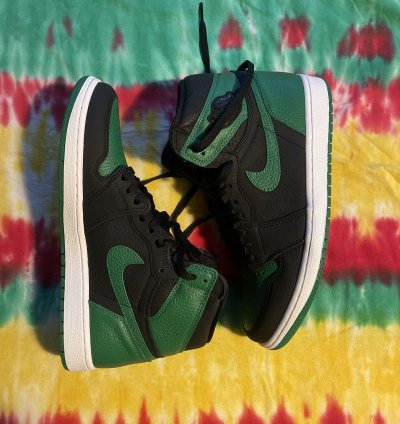 Air Jordan 1 Retro High OG Pine Green