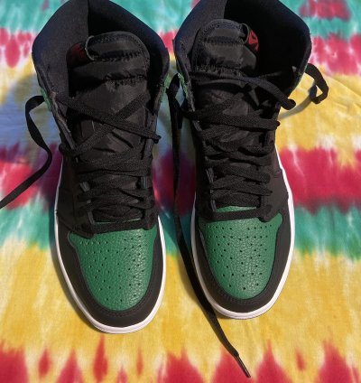 Air Jordan 1 Retro High OG Pine Green