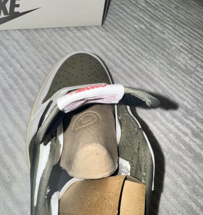 Air Jordan 1 Retro Low Travis Scott Medium Olive US 6