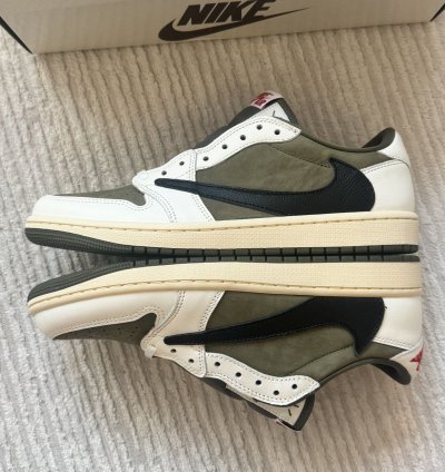 Air Jordan 1 Retro Low Travis Scott Medium Olive US 9 5