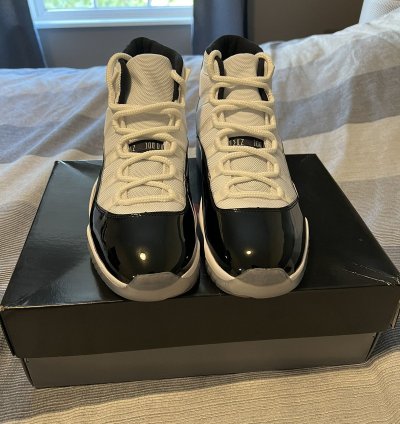 Air Jordan 11 Concord Size 11