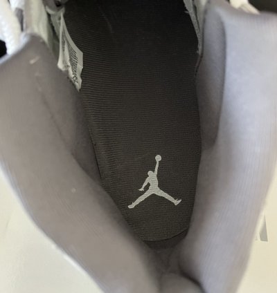 Air Jordan 11 Retro Cool Grey 2021 CT8012-005 Size 10