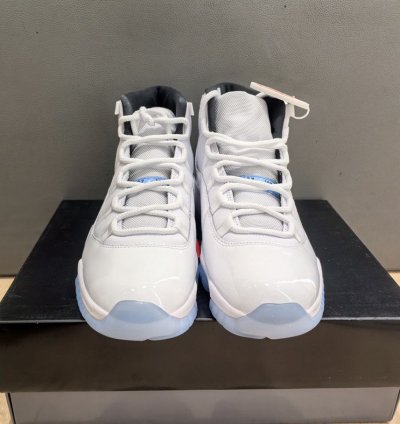 Air Jordan 11 Retro Legend Blue (2024)