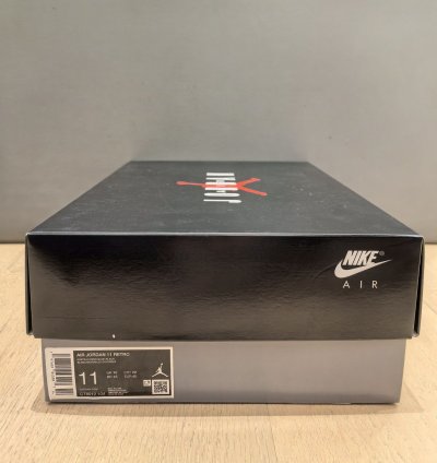 Air Jordan 11 Retro Legend Blue (2024)