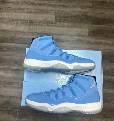 Air Jordan 11 Retro Pantone