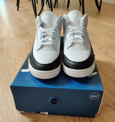 Air Jordan 3 fragment collab