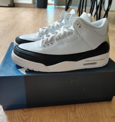 Air Jordan 3 fragment collab