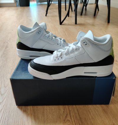 Air Jordan 3 fragment collab