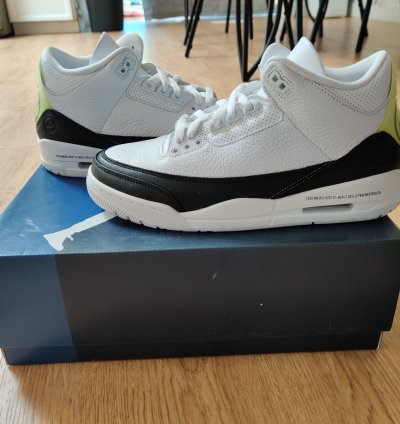 Air Jordan 3 fragment collab