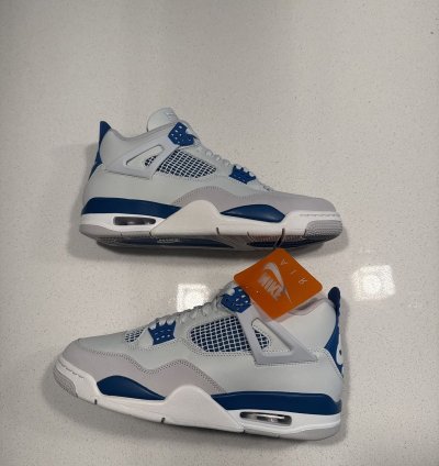 Air Jordan 4 Military Blue