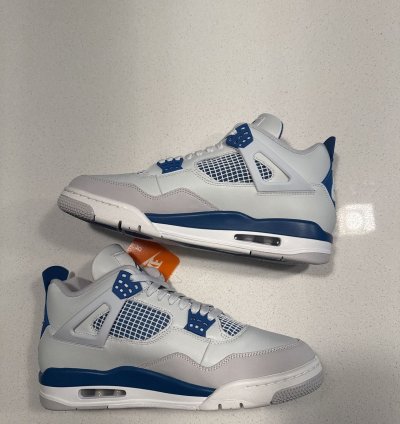 Air Jordan 4 Military Blue