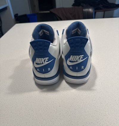 Air Jordan 4 Military Blue