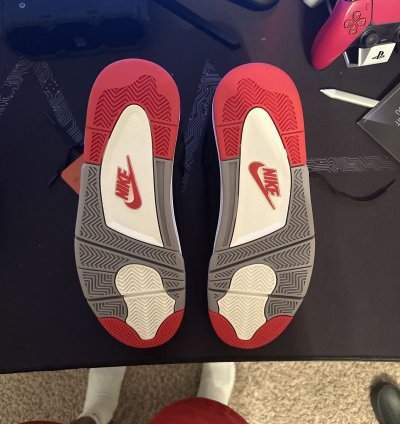 Air Jordan 4 OG Bred 2019