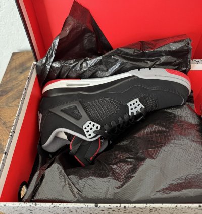 Air Jordan 4 Retro - Bred 2019 Size 9