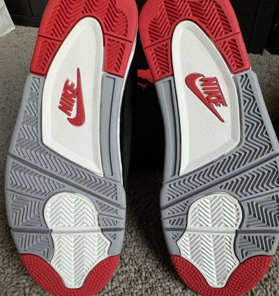 Air Jordan 4 Retro - Bred 2019 Size 9