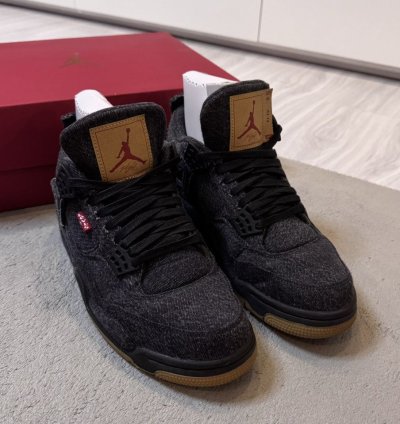 Air Jordan 4 Retro Levi NRG Black