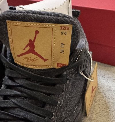 Air Jordan 4 Retro Levi NRG Black