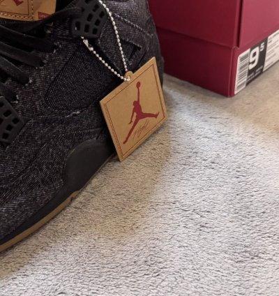 Air Jordan 4 Retro Levi NRG Black
