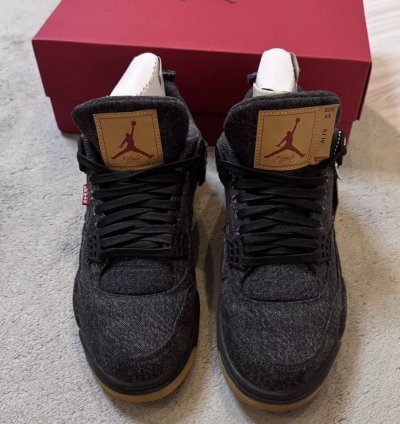 Air Jordan 4 Retro Levi NRG Black