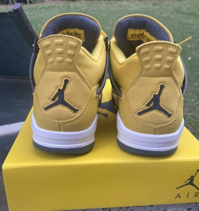 Air Jordan 4 Retro Lighting 2021