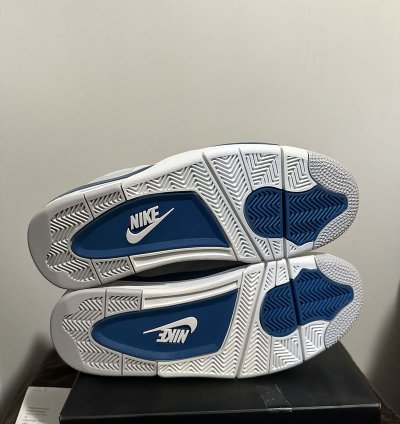 Air Jordan 4 retro military blue
