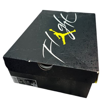 Air Jordan 4 Retro Thunder 2023