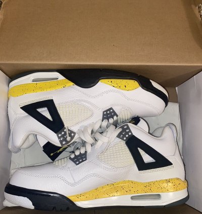 Air Jordan 4 Retro Tour Yellow