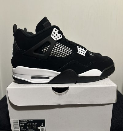 Air Jordan 4 White Thunder