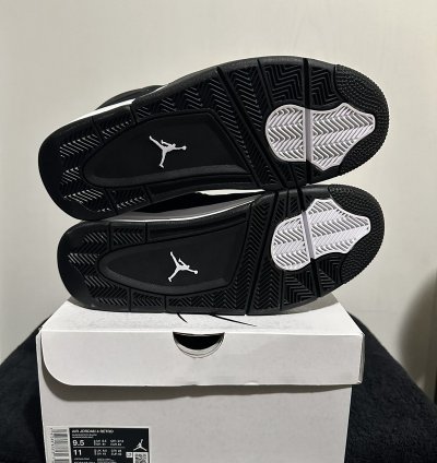 Air Jordan 4 White Thunder