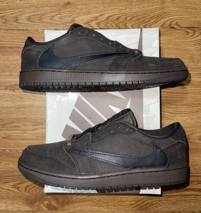 Air Jordan Retro 1 Low Travis Scott Velvet Brown size 9 Men