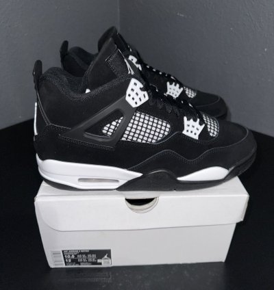 Air Jordan Retro 4 White Thunder