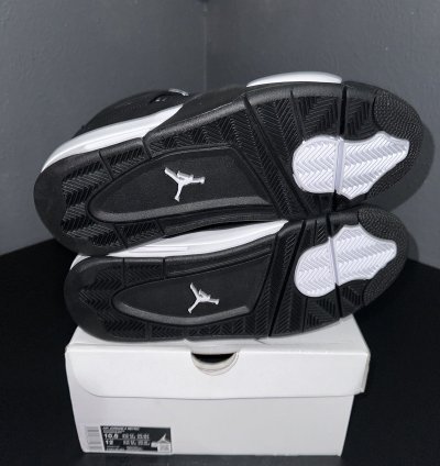 Air Jordan Retro 4 White Thunder