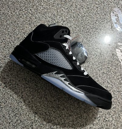 Air Jordan retro 5 Metallic Reimagined