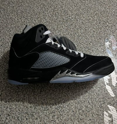 Air Jordan retro 5 Metallic Reimagined