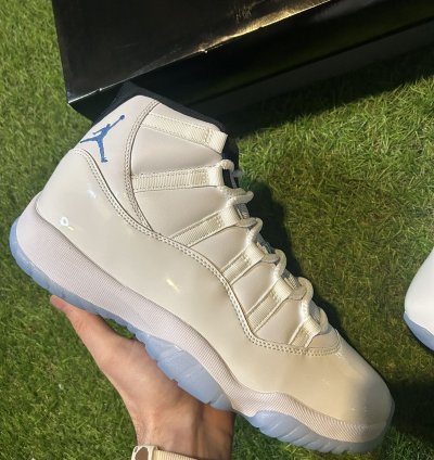 DS Jordan 11 Legend Blue 2024